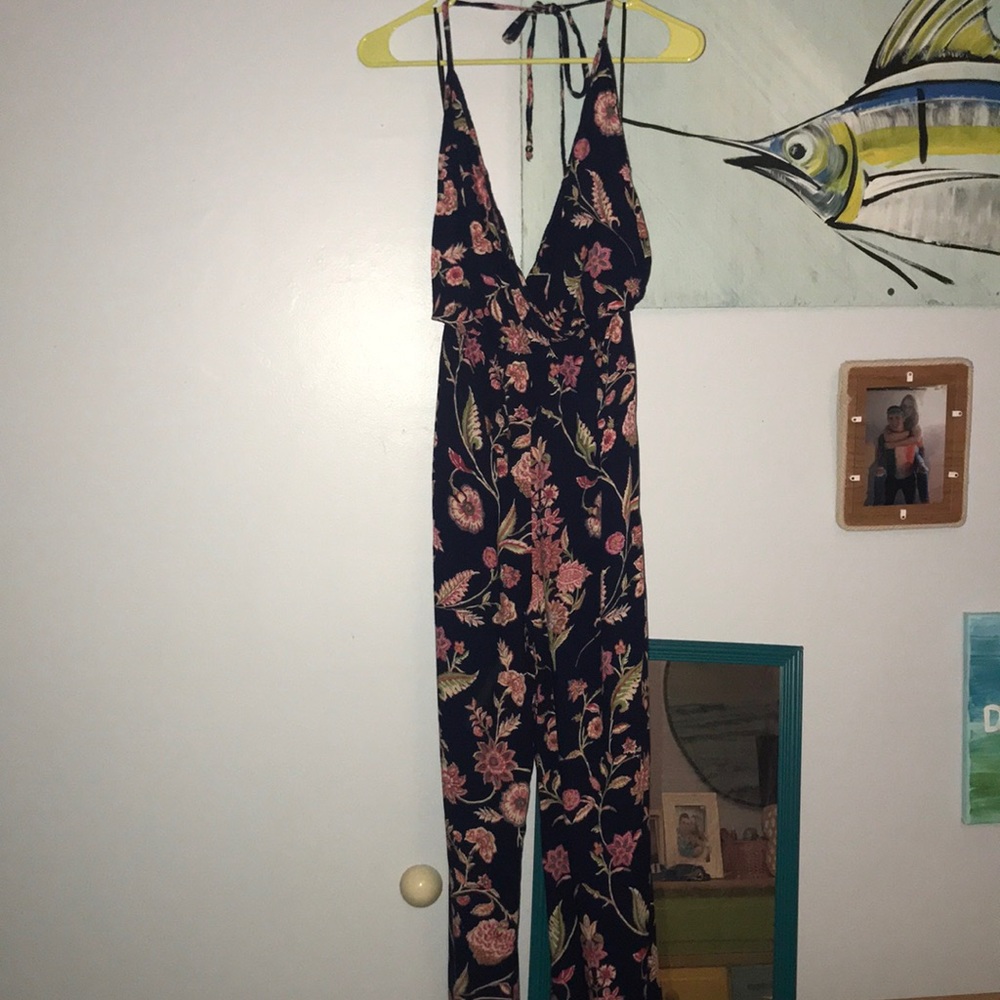 Backless Tie-Neck Pantsuit